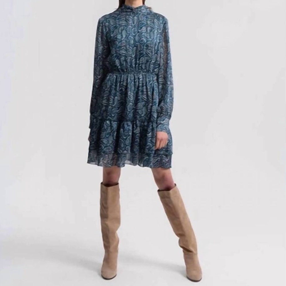 NWT Molly Bracken Duck Blue Paisley Dress Size Medium Long Sleeve Ruffled. G54